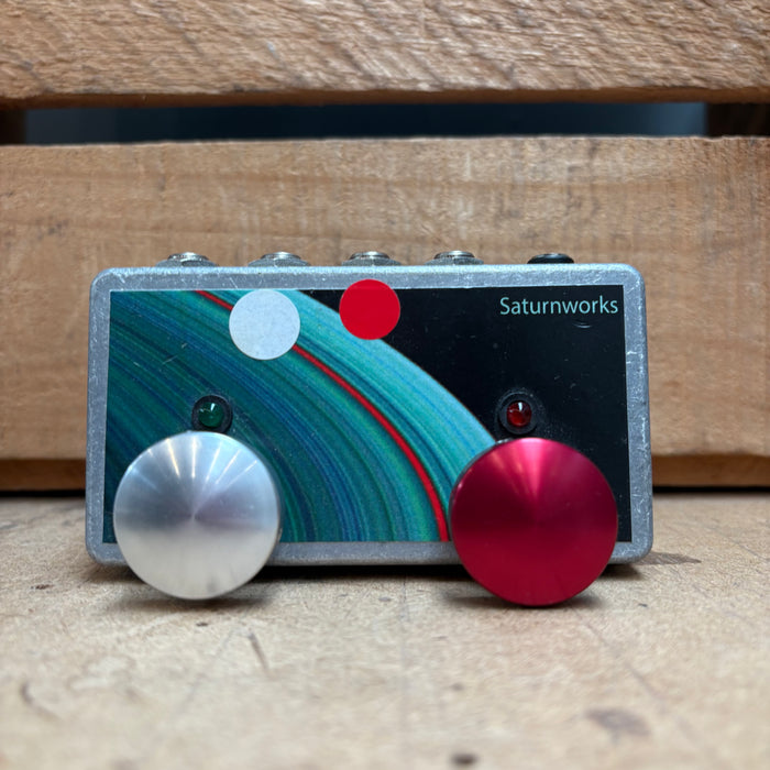 Second hand Saturnworks A/B 2-Loop Switcher with a Master Bypass