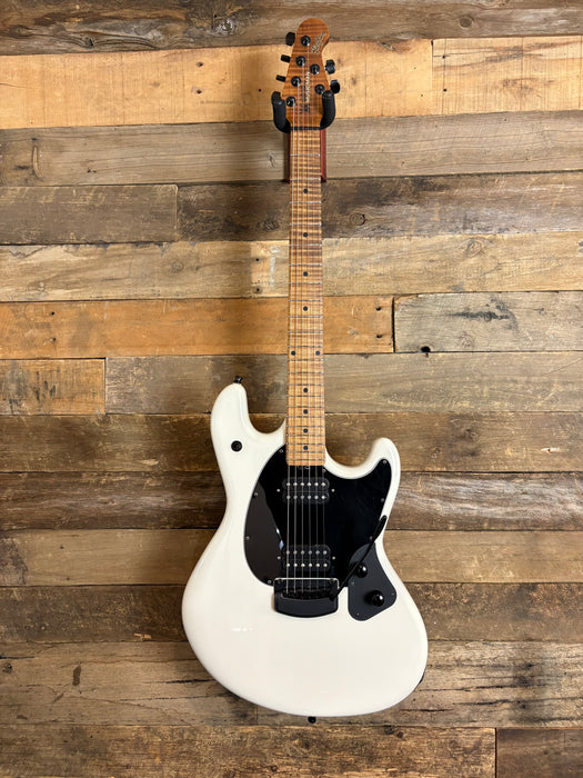 Second Hand - Ernie Ball Music Man StingRay RS Limestone W/Custom Mono Case