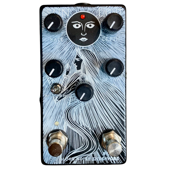 Old Blood Noise Endeavours Sunlight Dynamic Reverb - Black & White