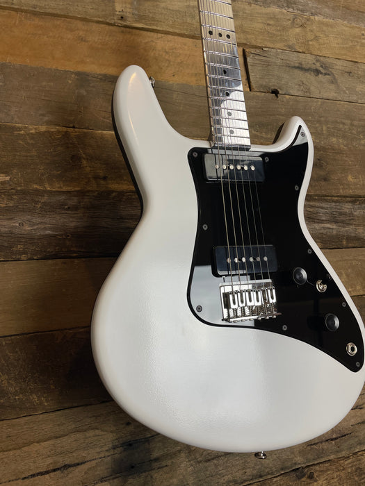 Electrical Guitar Company EGC500 Pearl White