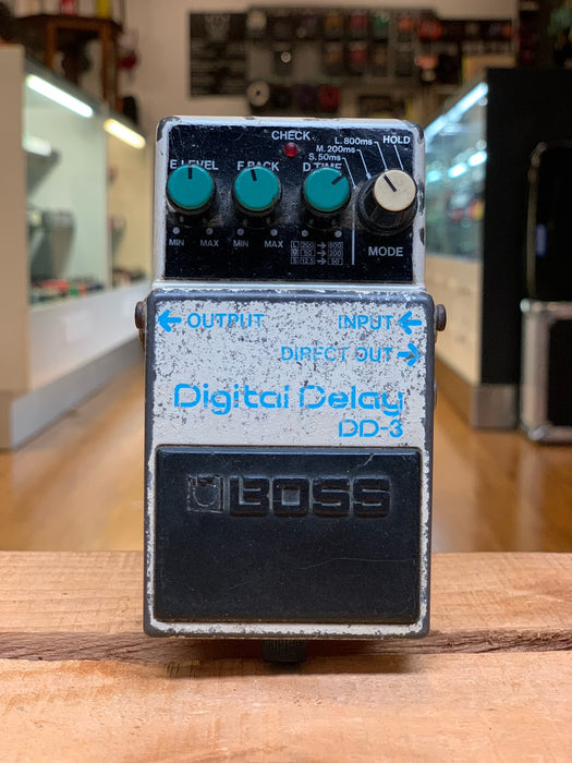 VINTAGE Boss DD-3 Digital Delay - Blue Label, Long Chip 1986