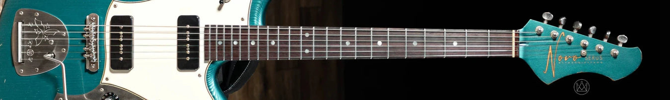Novo Guitars