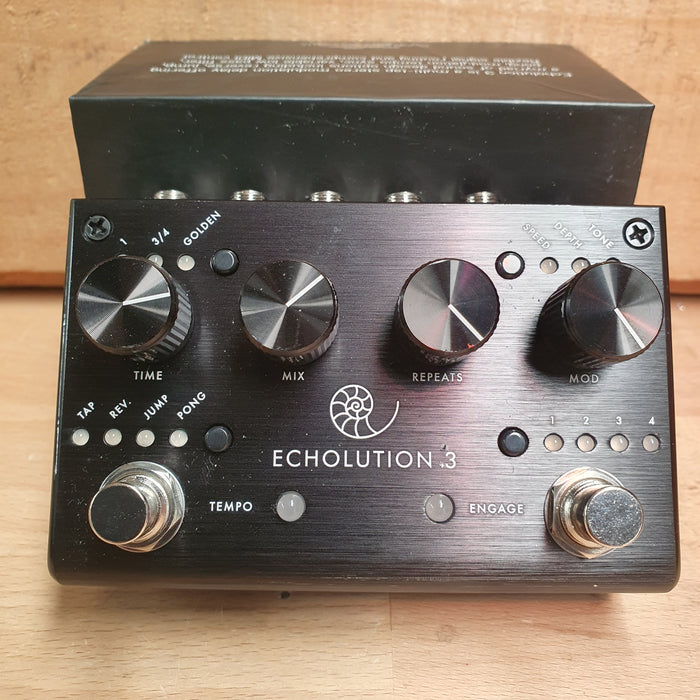 Second Hand  Pigtronix Echolution 3 Stereo Multi-Tap Delay