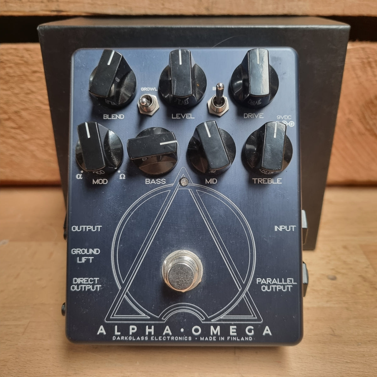 Darkglass Electronics ALPHA・OMEGA Alpha·Omega Ultra with Aux In – Darkglass