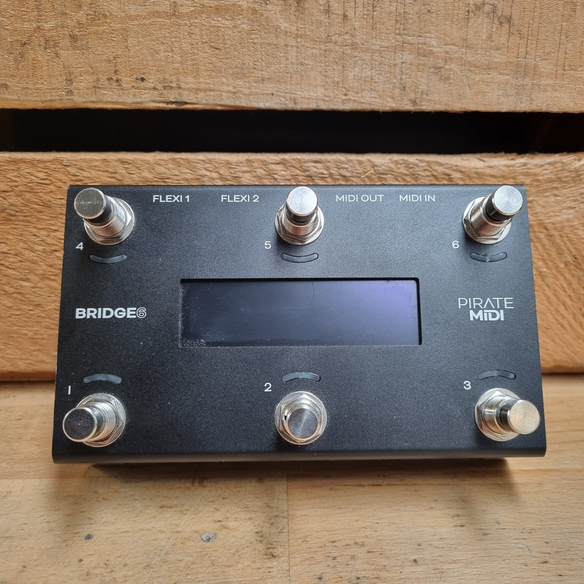 FxF 2 in - 6 outフィルターバンク (4hp)（Endorphinから3つの新
