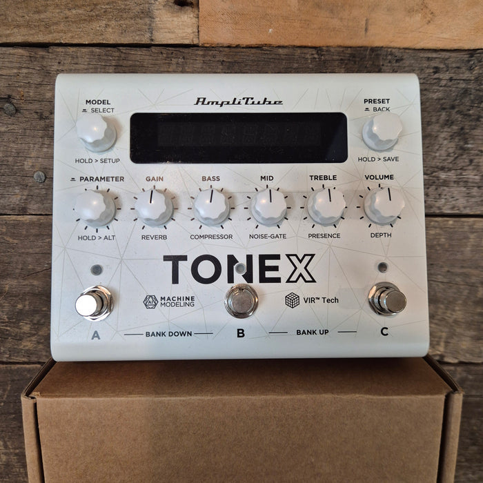 Second Hand IK Multimedia Amplitube Tone X Limited White Edition