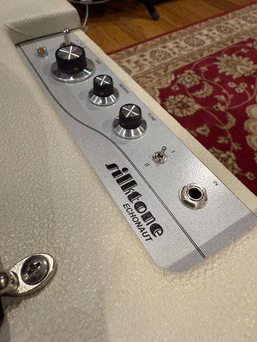 Silktone Echonaut Amplifier