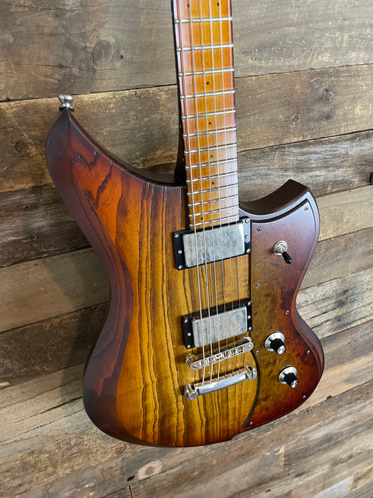 Used Dunable Yeti USA Baritone Custom Shop - Tobacco Burst Swamp Ash w/hardcase