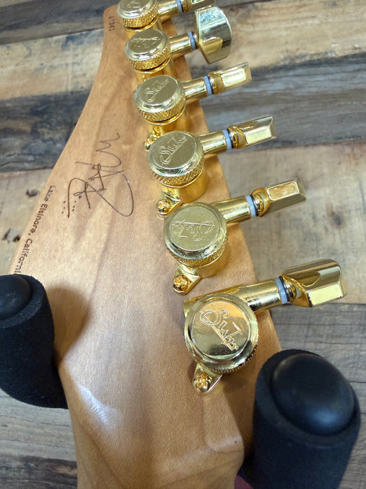 Second Hand Suhr Mateus Asato Classic T Signature -  White - Gold Hardware