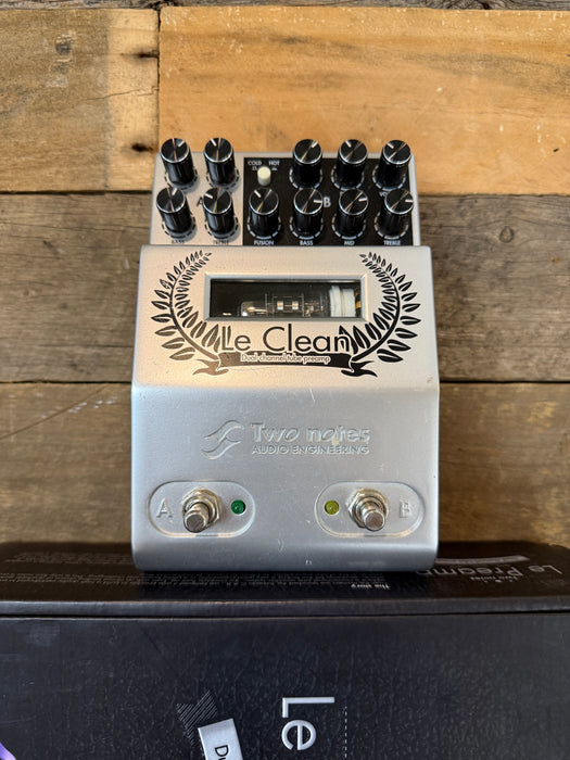Second Hand TWO NOTES Le Clean