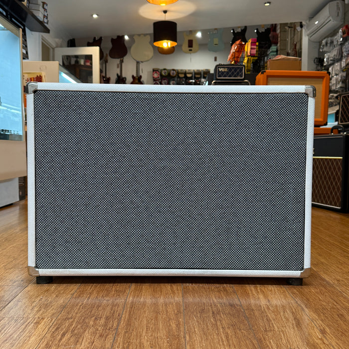 Second Hand THD Electronics 2x12" 160W 8 Ohm Speaker Cabinet (White Tolex)