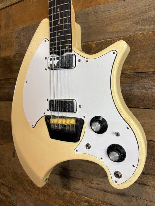 Second Hand 1973 Ovation Breadwinner - Alphine White