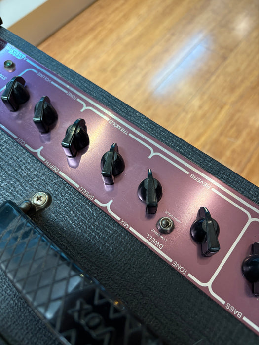Second Hand VOX AC30CC2 Custom Classic 30 Watt 2x12" Valve Combo Amplifier