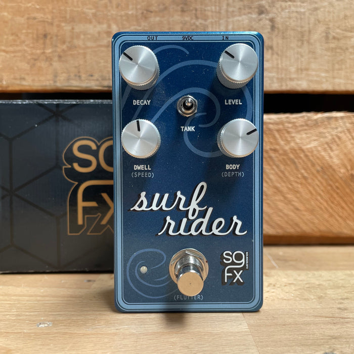 Second hand SolidGoldFX Surf Rider IV Spring Reverb with box