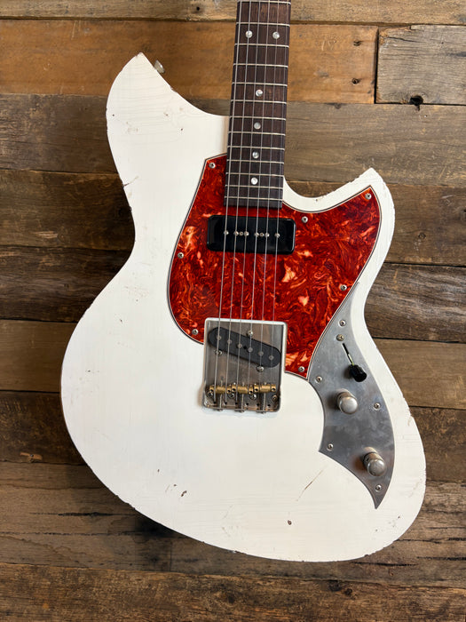 Novo Guitars Serus T - Olympic While Light Distress - Tortoise Guard