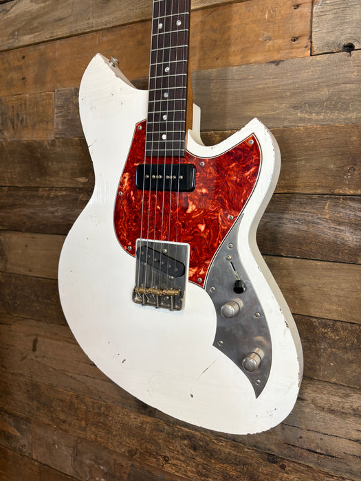 Novo Guitars Serus T - Olympic While Light Distress - Tortoise Guard