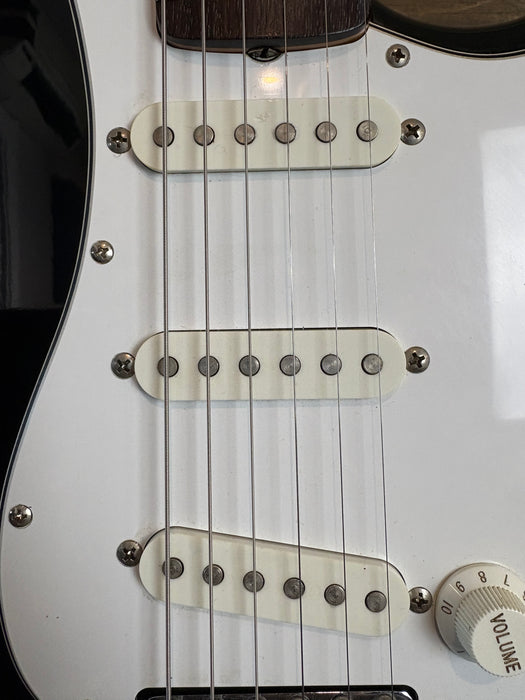Second Hand 1984 MIJ Squier Fender Standard 60's Reissue - SST-30S Stratocaster "JV serial"