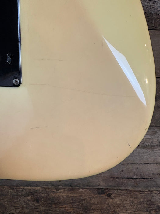 Second Hand 1979 Fender Stratocaster Olympic White USA w/Hard Case