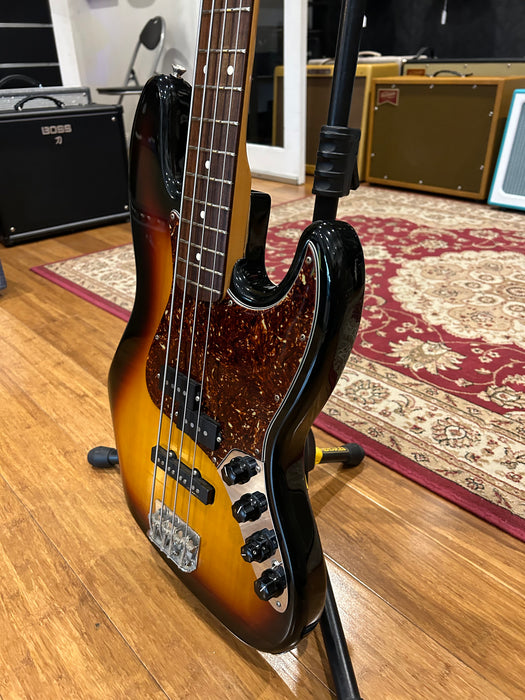 Pre Loved Fender Reggie Hamilton Standard Jazz Bass