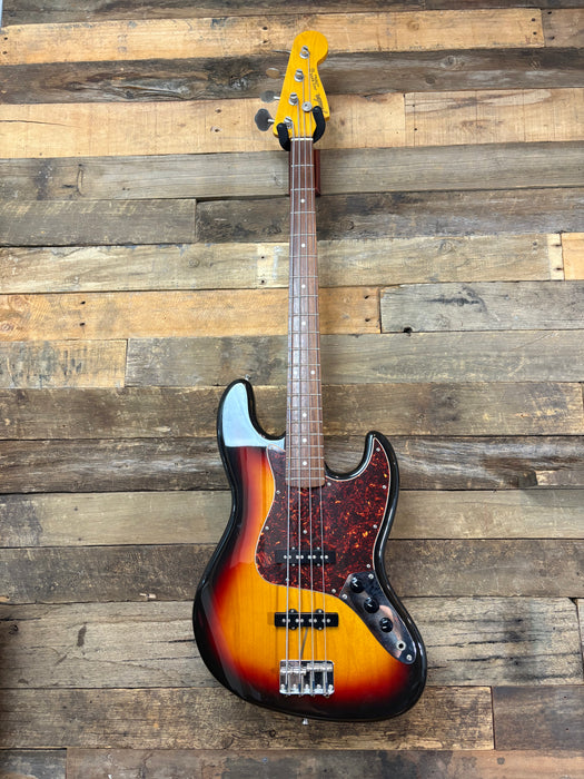 Pre Loved CIJ Fender Jazz Bass JB62-58 in Three Tone Sunburst (1999-2002)