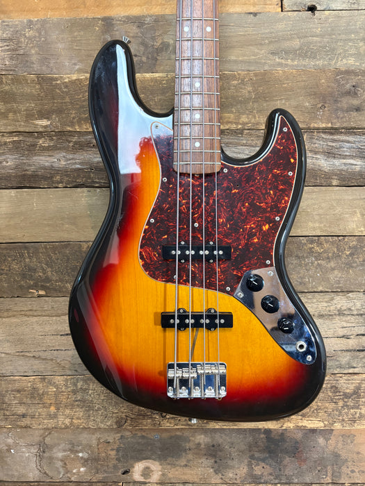 Pre Loved CIJ Fender Jazz Bass JB62-58 in Three Tone Sunburst (1999-2002)