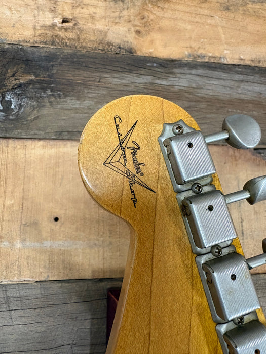 Second Hand 2003 Fender Custom Shop 1960 NOS Stratocaster Relic, Sunburst w/Hardcase