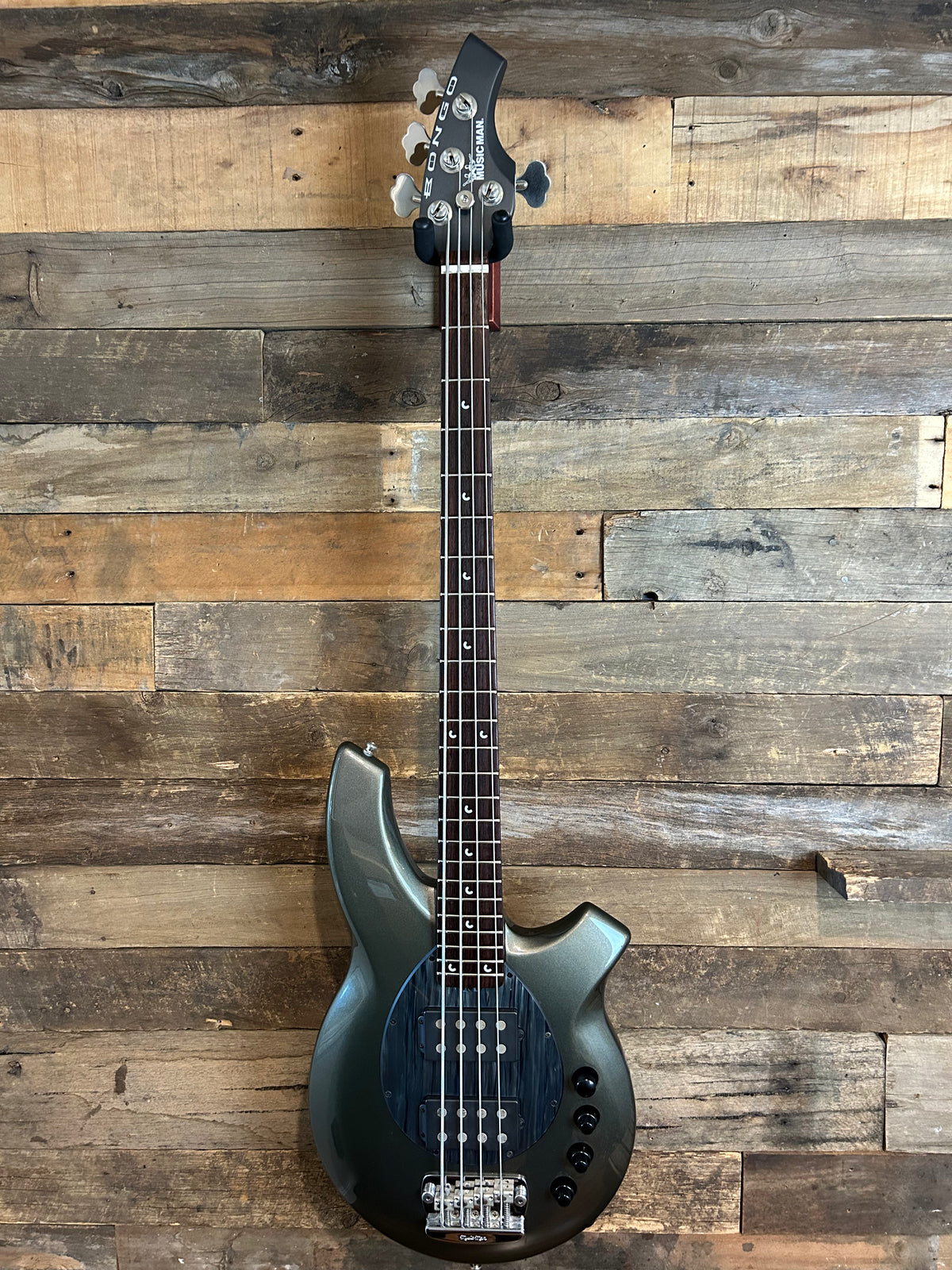 MUSICMAN BONGO 4HH 2004年製 Second Hand Musicman Bongo Bass 2004- Graphite Pearl — Pedal Empire