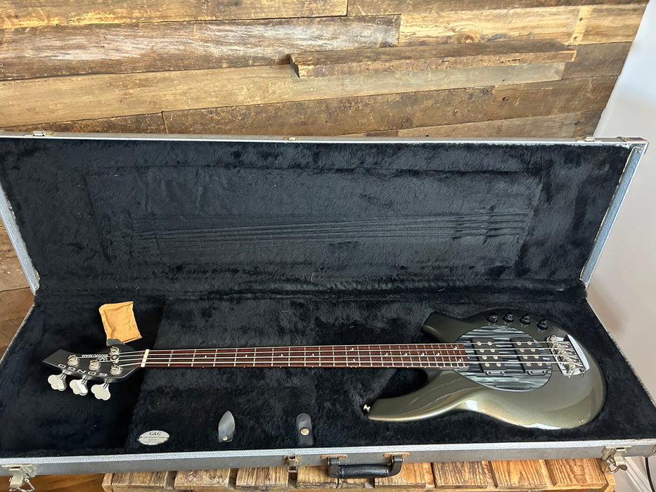 Second Hand Musicman Bongo Bass 2004- Graphite Pearl