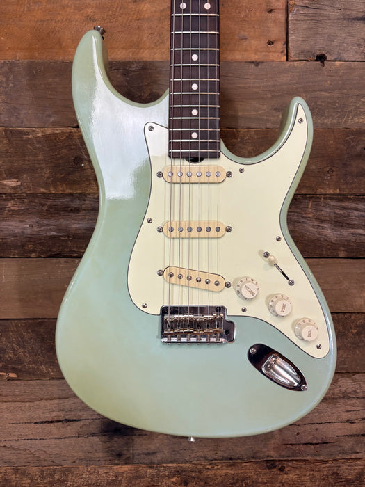 Second Hand Don Grosh USA Retro Classic Sea form Green w/case