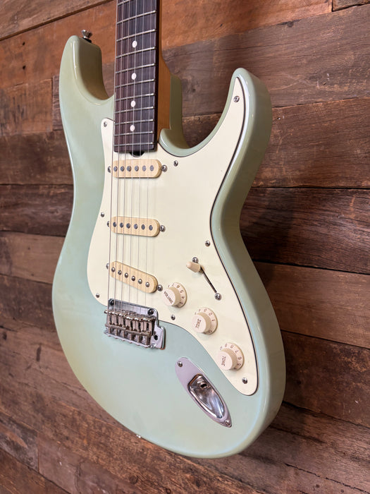 Second Hand Don Grosh USA Retro Classic Sea form Green w/case