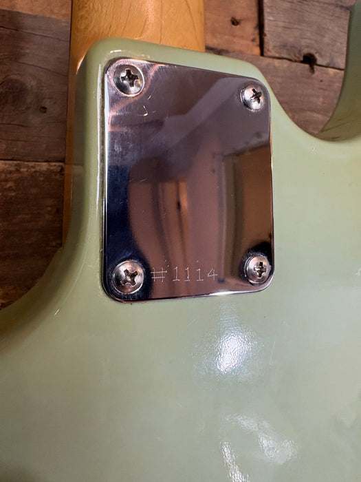 Second Hand Don Grosh USA Retro Classic Sea form Green w/case