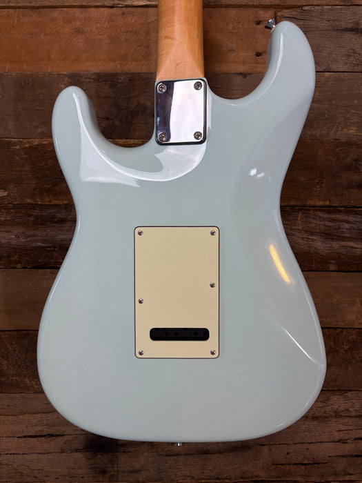 Second Hand James Tyler USA Classic, 2004 Sonic Blue with a matching headstock w/OHSC