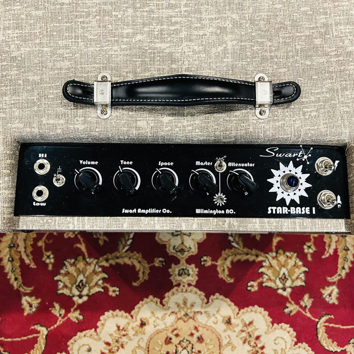 Second Hand Swart Star-Base 1 - 18w Combo Amplifier