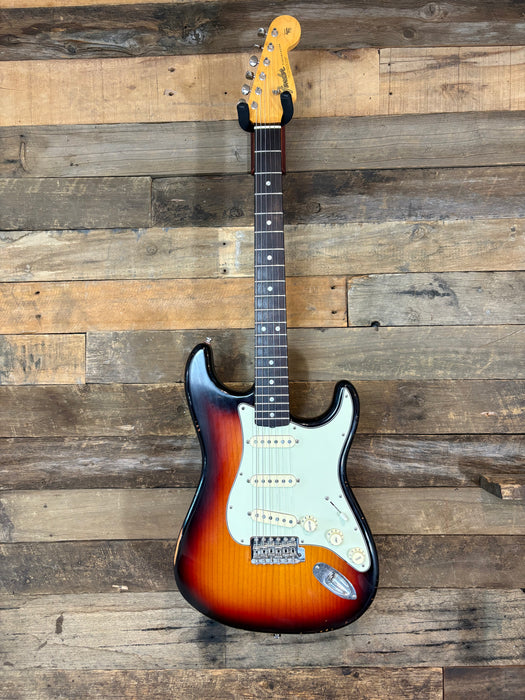 Second Hand 2018 Fender American Original '60s Stratocaster in 3-Tone Sunburst (lightly relic'd)  w/OHSC