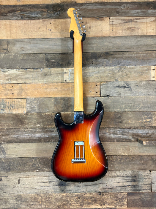 Second Hand 2018 Fender American Original '60s Stratocaster in 3-Tone Sunburst (lightly relic'd)  w/OHSC