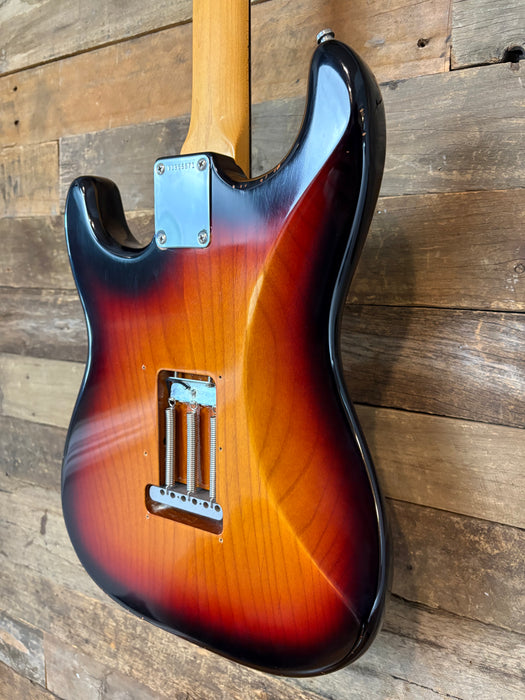 Second Hand 2018 Fender American Original '60s Stratocaster in 3-Tone Sunburst (lightly relic'd)  w/OHSC