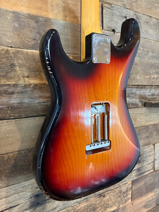 Second Hand 2018 Fender American Original '60s Stratocaster in 3-Tone Sunburst (lightly relic'd)  w/OHSC