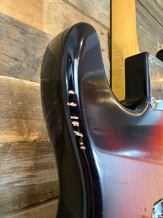 Second Hand 2018 Fender American Original '60s Stratocaster in 3-Tone Sunburst (lightly relic'd)  w/OHSC
