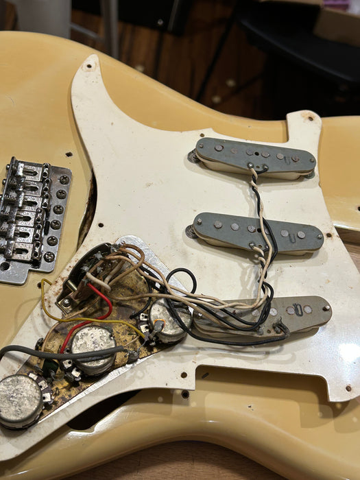 Second Hand 1978 Tokai Springy Sound ST-50, w/Tweed Hard Case