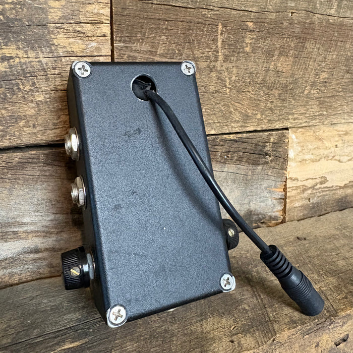 Second Hand Fire-Eye Development Red-Eye MK2 Active & Passive Preamp DI w/ Clean Boost Switch & Effects Loop