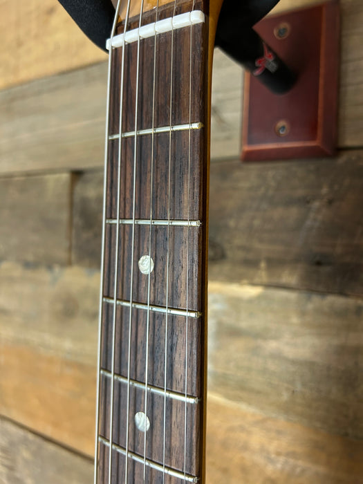 Second Hand Fender Vintera II 70's Competition Mustang