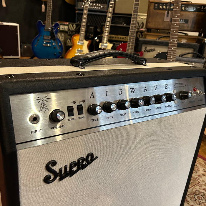 Second Hand SUPRO 1825RT Airwave 1x12 Combo