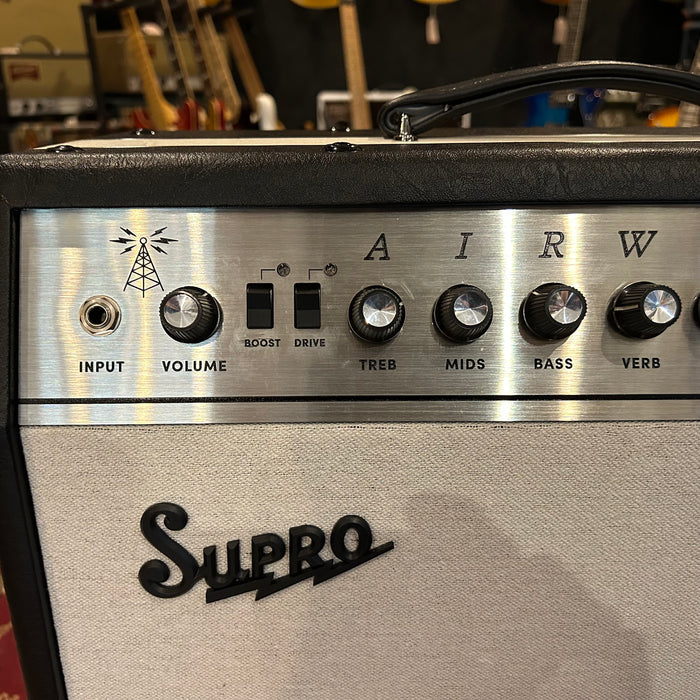 Second Hand SUPRO 1825RT Airwave 1x12 Combo