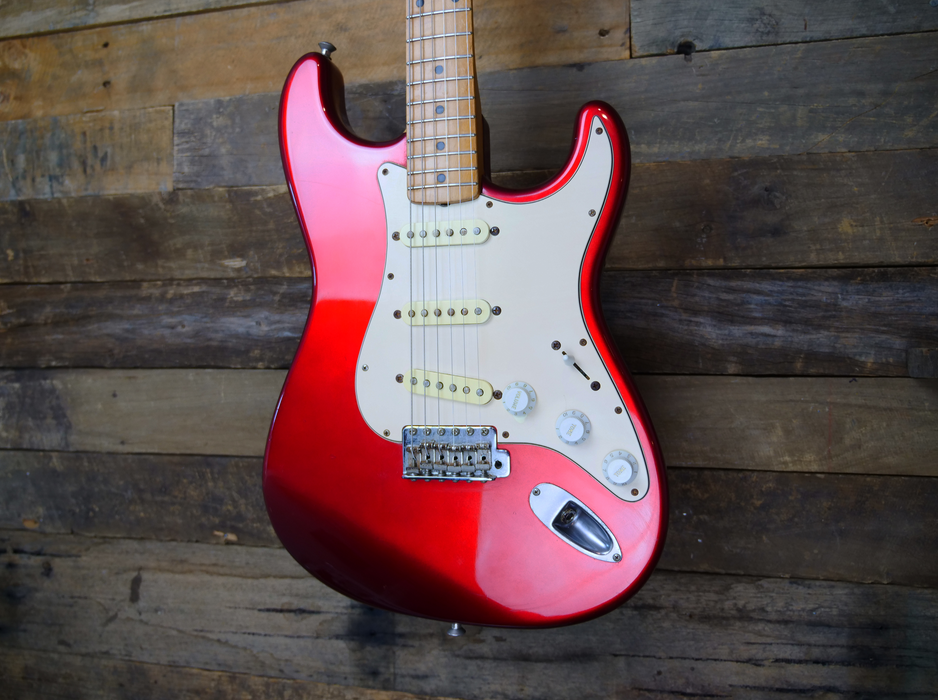 Second Hand Fender Stratocaster MIJ 'O' Serial - Candy Apple Red