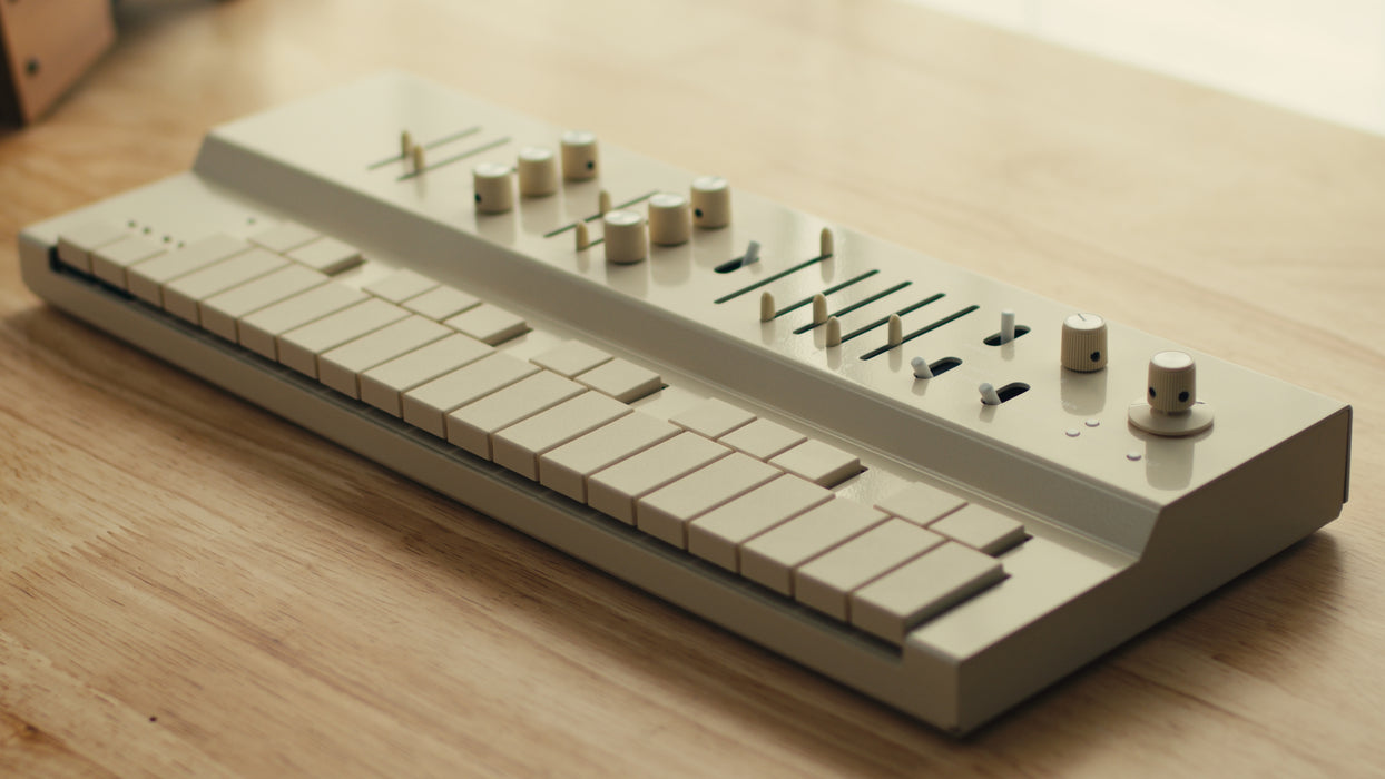 Vongon Replay Polyphonic Synthesizer