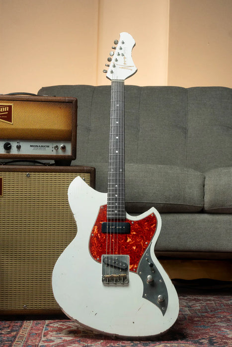 Novo Guitars Serus T - Olympic While Light Distress - Tortoise Guard