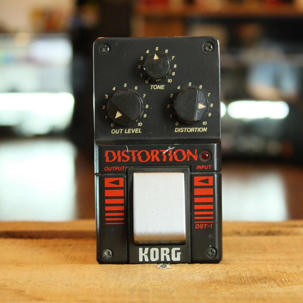 希少品 KORG DST-1 DISTORTION エフェクター VINTAGE Korg DST-1 Distortion — Pedal Empire