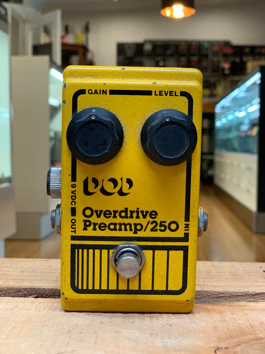 VINTAGE DOD Overdrive Preamp 250 - Yellow 80's