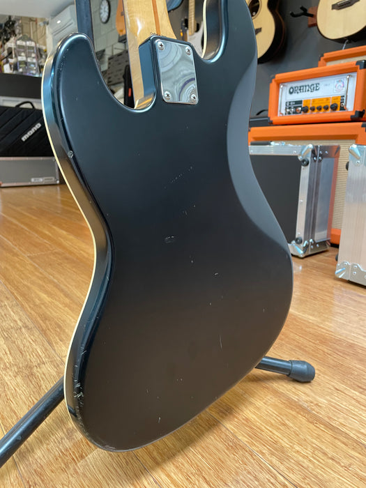 Pre Loved Fender Aerodyne Bass Matte Black 2006 CIJ