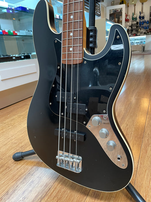 Pre Loved Fender Aerodyne Bass Matte Black 2006 CIJ